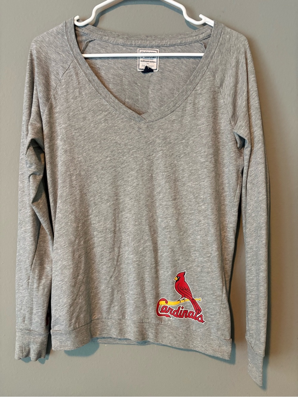 MLB PINK Victoria's Secret St. Louis Cardinals V-Neck Long Sleeve Shirt S Gray
